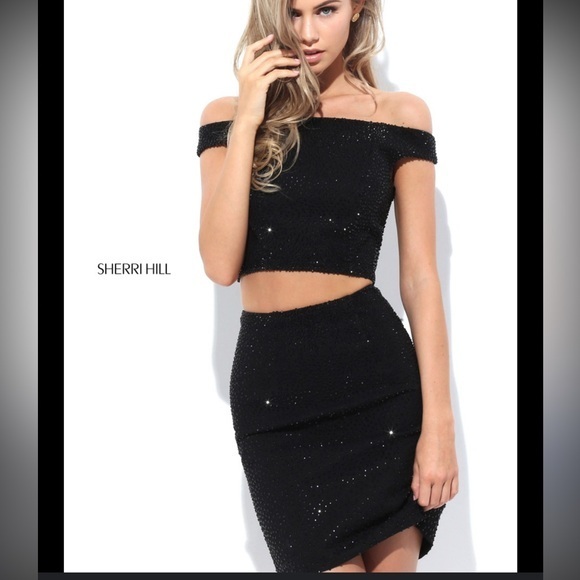 Sherri Hill Dresses & Skirts - SHERRI HILL TWO PIECE FORMAL SET IN RED size 10
DRESS 50701